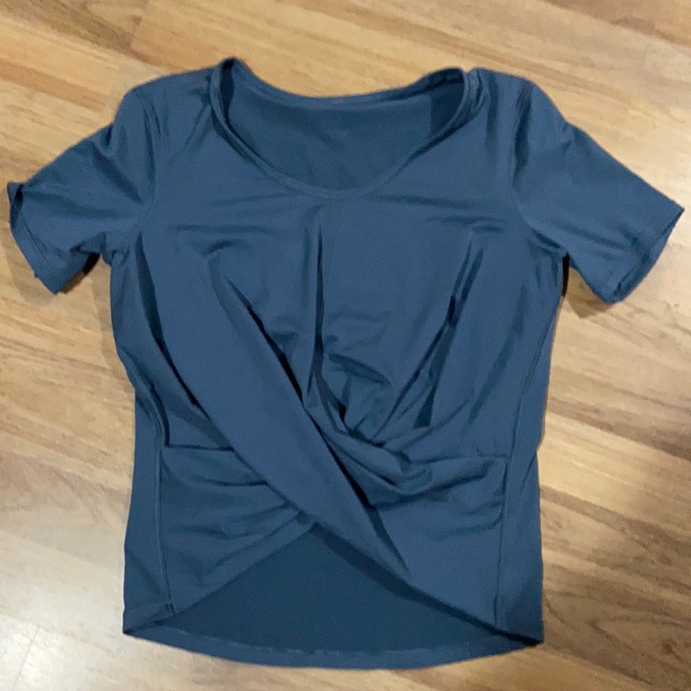Lululemon top